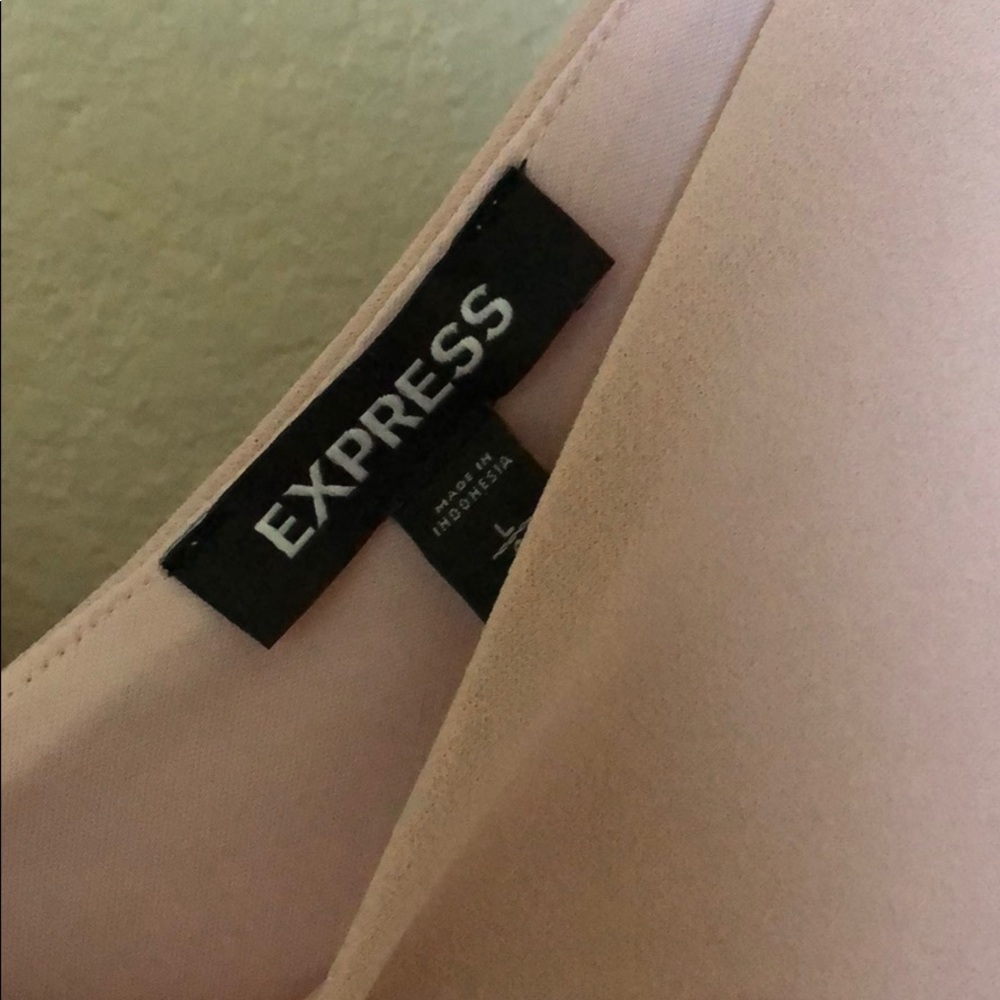 Express dress - Picture 2 of 3